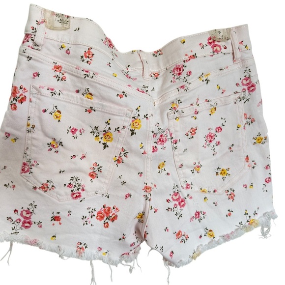 EXPRESS Floral distressed Denim Shorts, Women’s Size 6 - Picture 8 of 8
